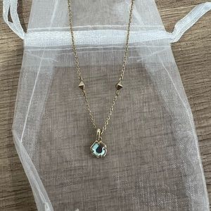Kendra Scott necklace